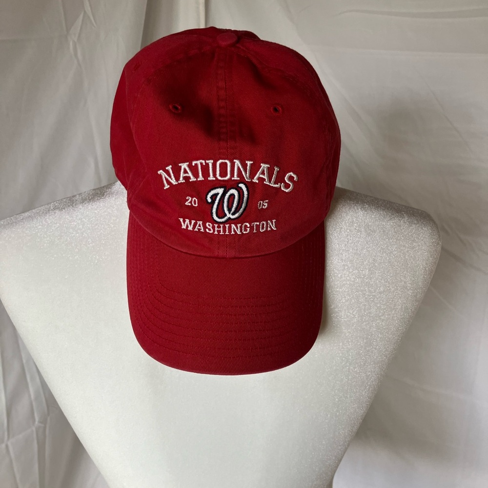 Washington Nationals Red Baseball Cap - Embroidered Logo